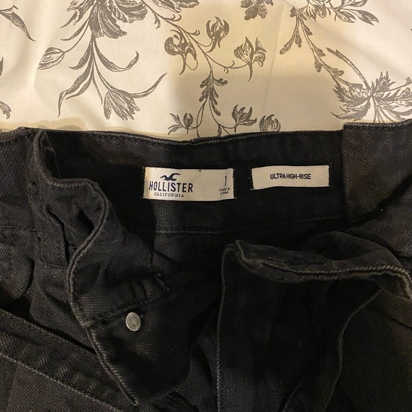 Hollister skirt - Picture 2 of 2